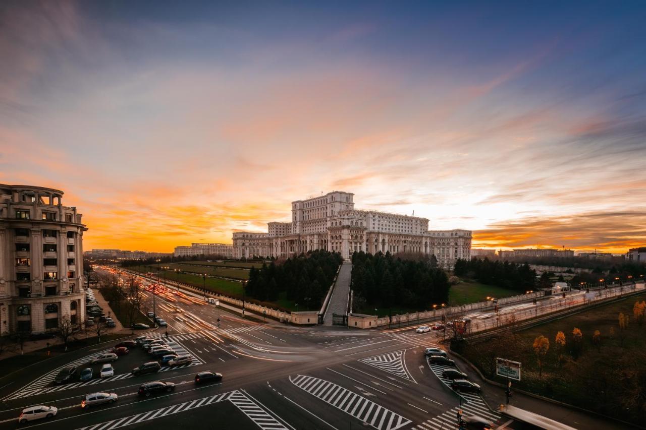 Sunsets At The Palace Bucharest Luaran gambar